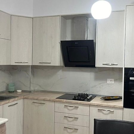 Visar Apartments Vlorë Екстериор снимка