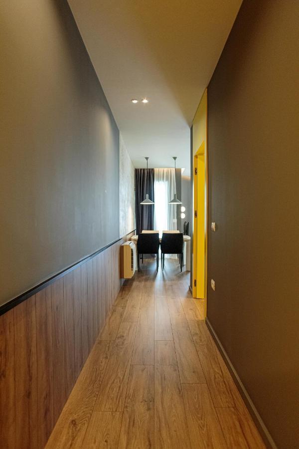 Visar Apartments Vlorë Екстериор снимка