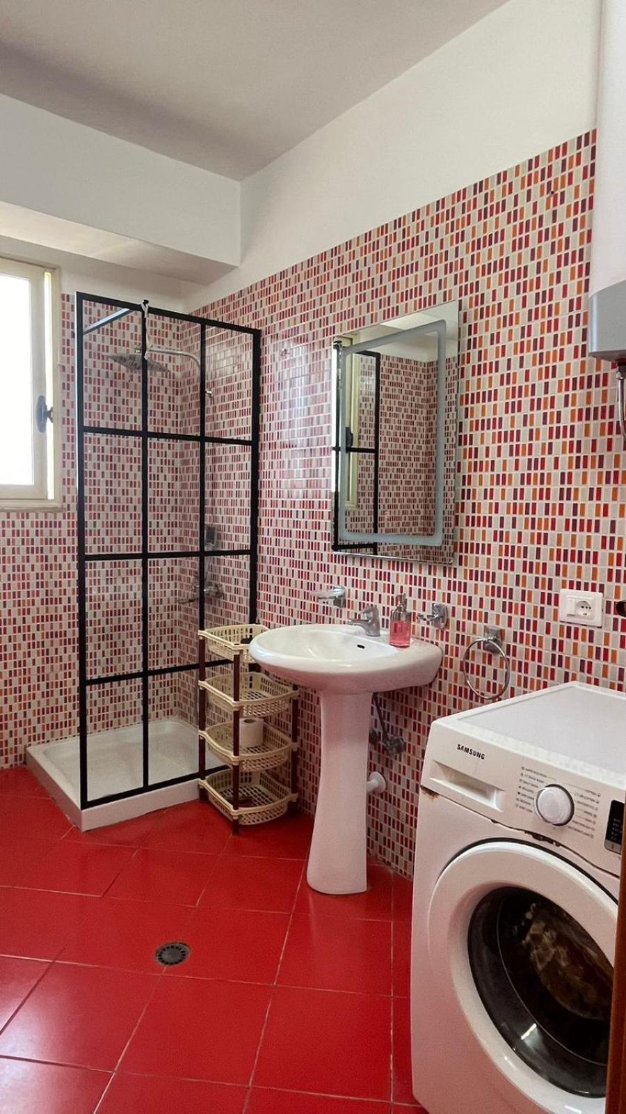 Visar Apartments Vlorë Екстериор снимка
