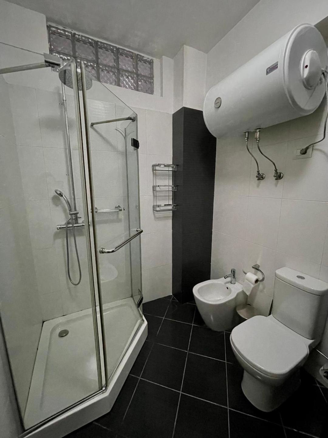 Visar Apartments Vlorë Екстериор снимка