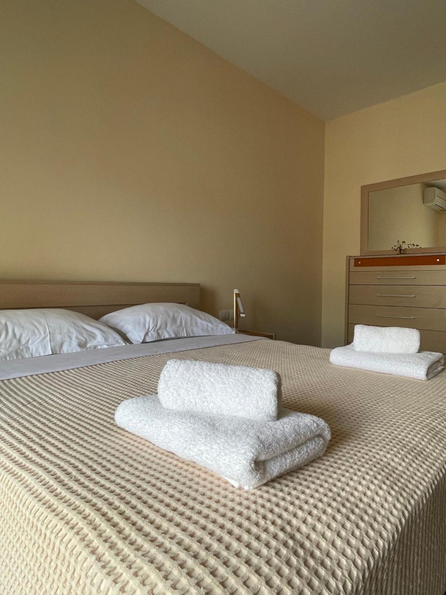 Visar Apartments Vlorë Екстериор снимка